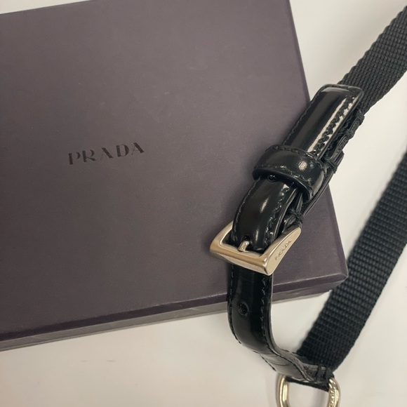 prada re edition 2005 raffia bag pink